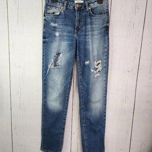 Forever 21 Size 26 Medium Wash Distressed High‎ Rise Mom Jeans